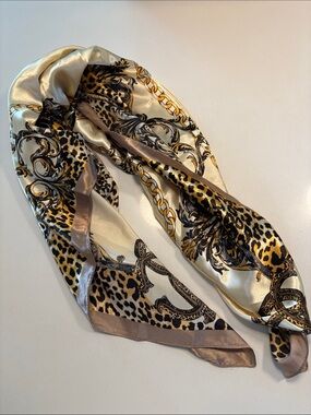 Vintage 80s MOSI Leopard & Chain Print Scarf in Cream and Gold